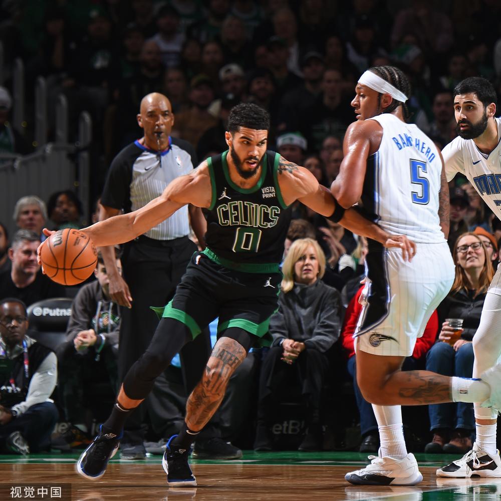 的凌空抽射 的凌空抽射